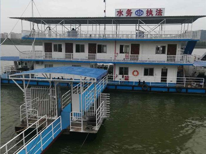 躉船提質改造完工